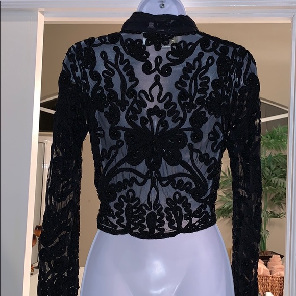 Cache Elegant and sexy beaded button up. - Picture 5 of 9